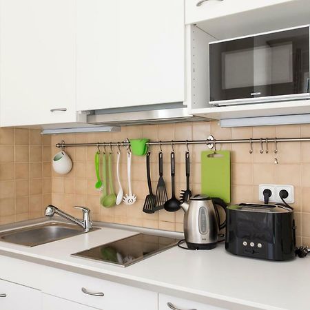 Cozy Studio With Parking Near City Center Прага Экстерьер фото
